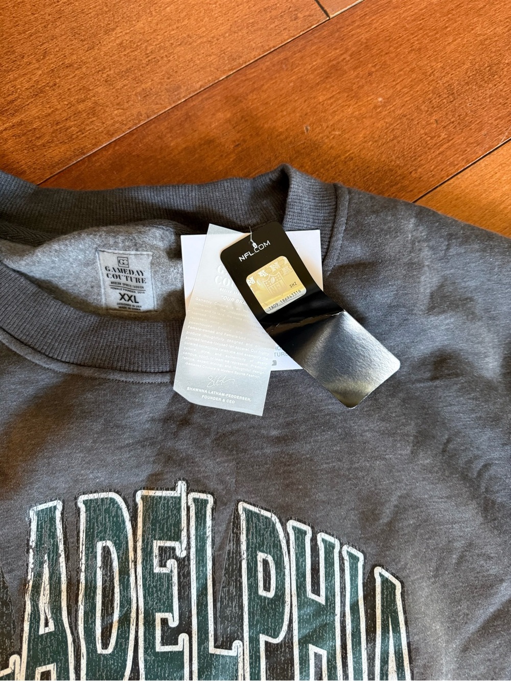 NWT Philadelphia Eagles Crewneck Sweatshirt - Charcoal Gray with Green Logo XXL - Picture 3 of 4